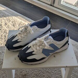 New Balance 327 Casual & Golf Women's Sneakers Size 9 - worn once